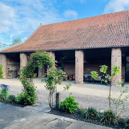 Logies Chateau Holtum Bed & Breakfast
