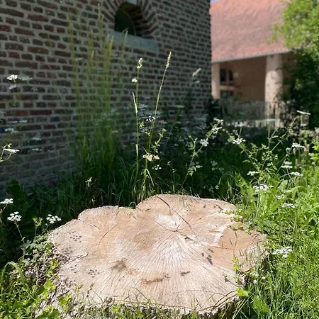 Logies Chateau Holtum Bed & Breakfast